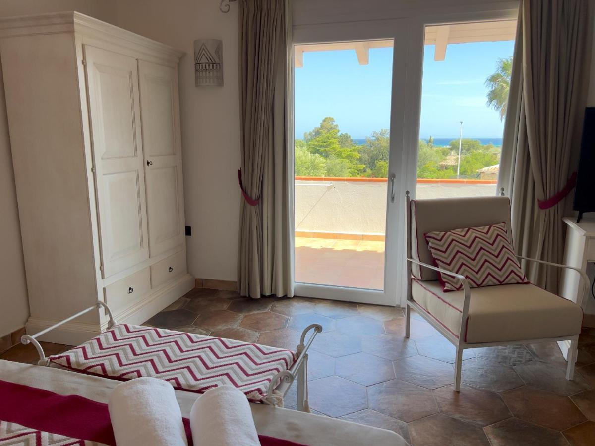Hotel Altura Villasimius Ngoại thất bức ảnh
