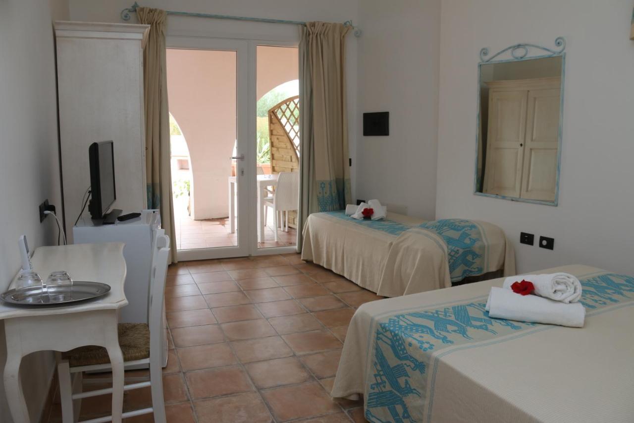 Hotel Altura Villasimius Ngoại thất bức ảnh