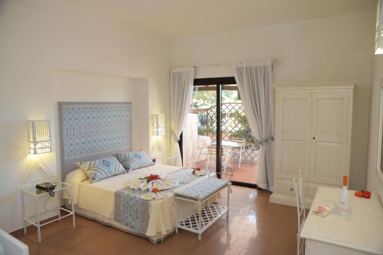Hotel Altura Villasimius Ngoại thất bức ảnh