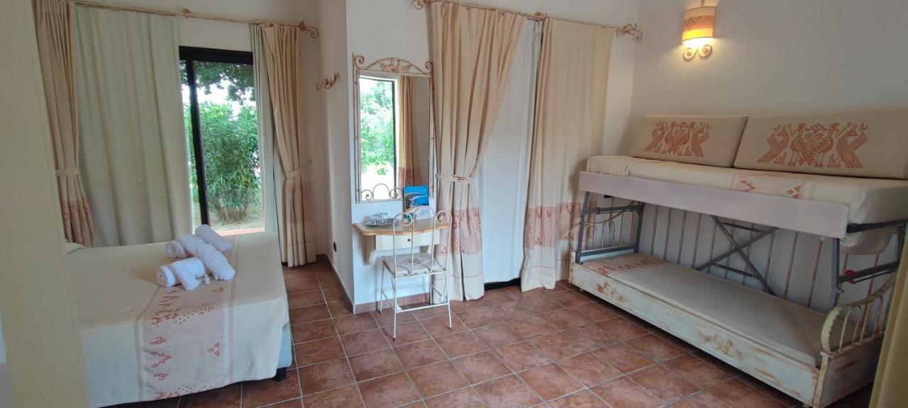Hotel Altura Villasimius Ngoại thất bức ảnh
